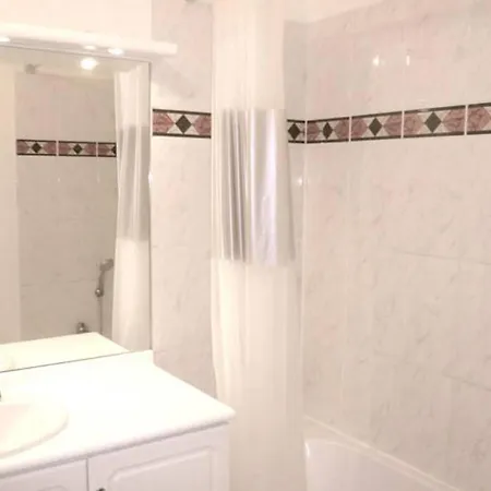 2 Flat Garibaldi/port In